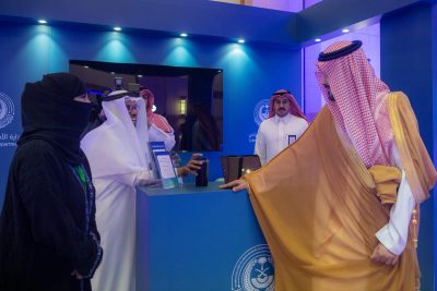 سلمان بن سلطان يدشّن المعرض التوعوي للأمن السيبراني..
