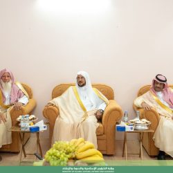 وزير الشؤون الإسلامية يزور شيخ قبيلة شيخ قبيلة بني كنانة في المندق..