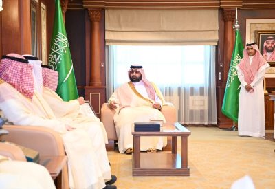 سمو الأمير محمد بن عبدالعزيز يطلع على منجزات ومبادرات مطار الملك عبدالله الدولي بجازان..