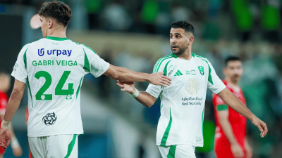الأهلي ينجح في تحقيق فوزه الثالث على التوالي : ويزيد من متاعب الوحدة بهدف محرز..