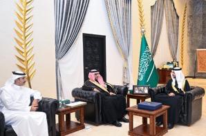 الأمير سعود بن نهار يستقبل مُدِير تعليم الطائف ويدشّن المتطوّع الصغير