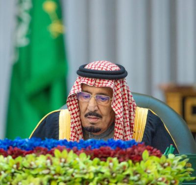خادم الحرمين الشريفين يرأس جلسة مجلس الوزراء