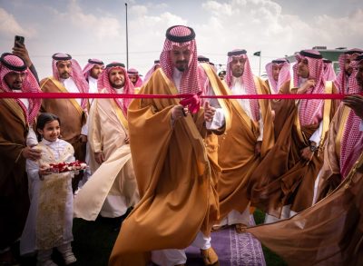 سلمان بن سلطان يدشن مهرجان العسل..