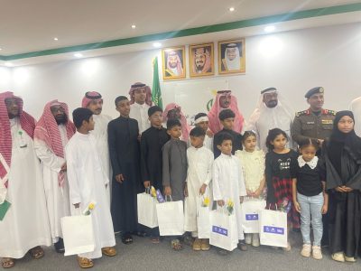 بالفيديو : محافظ صامطة يشارك أيتام جمعية البر الخيرية بالمحافظة إفطارهم الرمضاني..