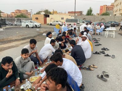 أهالي قرية الطرشية يقيمون إفطار جماعي..