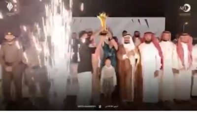 بالفيديو : محافظ صامطة يتوج شباب الجاضع بطولة دوري مجعر..