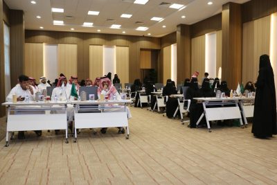 مركز التنمية الاجتماعية بحائل ينظم دورة عن مهارات تقدير الذات..