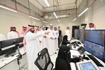 الأمير محمد بن عبدالعزيز يتفقد سير العمل بمدينة جازان للصناعات الأساسية والتحويلية.. 