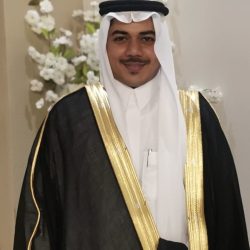 “هجرس” أصغر صقار يخطف الأنظار ويعزز الموروث في المزاد الدولي للصقور 2025