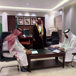 الشيخ البدير يؤم المصلين لصلاة الجمعة في ماليزيا ويلتقي العلماء..