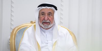 حاكم الشارقة يعتمد منحة العيش اللائق للأسر في الإمارة..