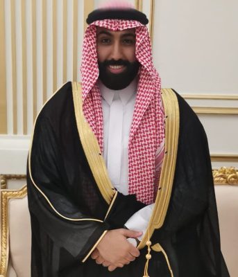 قاعة روز بجدة.. تحتفل بالعريس معاذ..