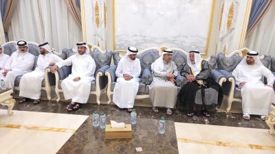 حاكم الشارقة يعزي في وفاة ردن بنت خالد القاسمي