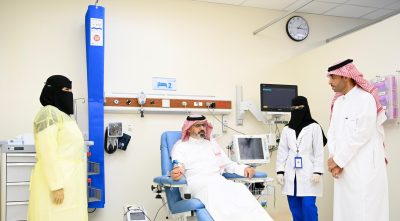 نائب أمير جازان يشارك في الحملة السنوية الوطنية للتبرع بالدم..