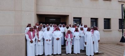 تزامنًا مع اليوم العالمي للمعلم إدارة مدرسة ثانوية السليل بضمد تكرم معلميها..