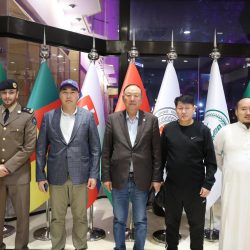 أمير جازان يستقبل رئيس وأعضاء مجلس إدارة نادي اليرموك بمناسبة صعود فرق النادي.. أمير جازان يستقبل رئيس وأعضاء مجلس إدارة نادي اليرموك بمناسبة صعود فرق النادي..