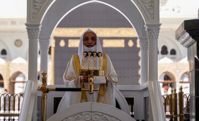 فضيلة الشيخ الدكتور فيصل غزاوي يؤم المصلين لصلاة الجمعة بالمسجد الحرام