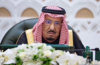 خادم الحرمين الشريفين يرأس جلسة مجلس الوزراء..