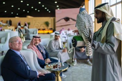 سفير هولندا يزور مهرجان الملك عبدالعزيز للصقور 2025