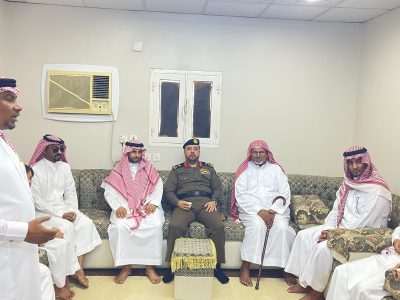 مدير شرطة منطقة جازان يقدم التعازي لشيخ قبيلة العكرة في وفاة شقيقته