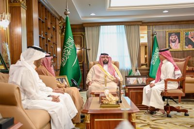 سمو أمير جازان يستقبل طالبًا فائزًا بالمركز الأول في مهرجان الأفلام السينمائية الطلابية..