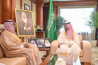 نائب أمير منطقة جازان يستقبل رئيس جامعة جازان ويطلع على سير العمل في منظومة الخدمات الطبية..