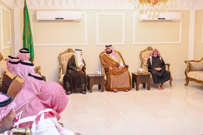 سمو أمير منطقة جازان يعزي شيخ قبيلة بني شراحيل علي شراحيلي في وفاة شقيقته رحمها الله ..