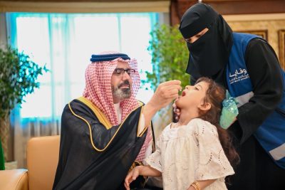 بالفيديو : نائب أمير منطقة جازان يُدشِّن الحملة الوطنية للتطعيم ضد شلل الأطفال..
