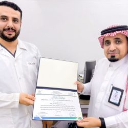 رئاسة الشؤون الدينيّة بالمسجد الحرام والمسجد النبوي تضع تطبيق “أئمة” لتسهل على زوار الحرمين معرفة مواقيت الصلاة