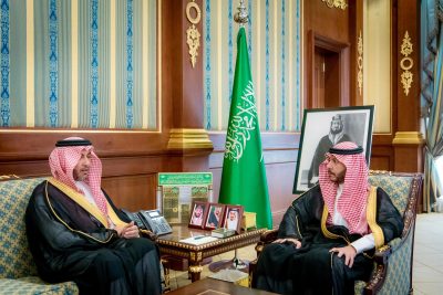 سعود بن نهار يستقبل مدير فرع صندوق تنمية الموارد البشرية بالمنطقة
