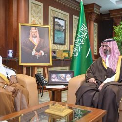 أمير منطقة جازان يستقبل شيخ شمل محافظة جزر فرسان.. 